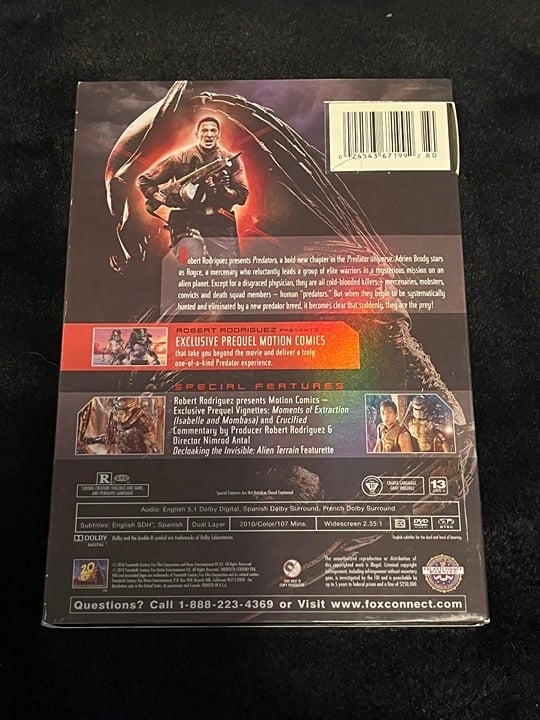 Predators DVD - Robert Rodriguez Presents - The Hunt is On